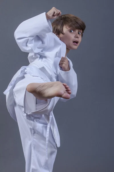 Karate kick — Stock Photo, Image