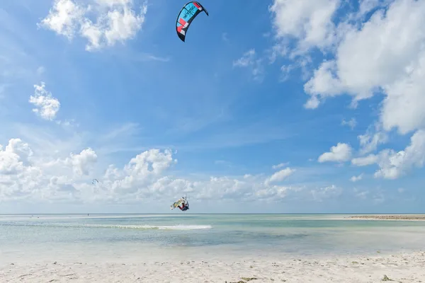 Kitesurfing — Stockfoto