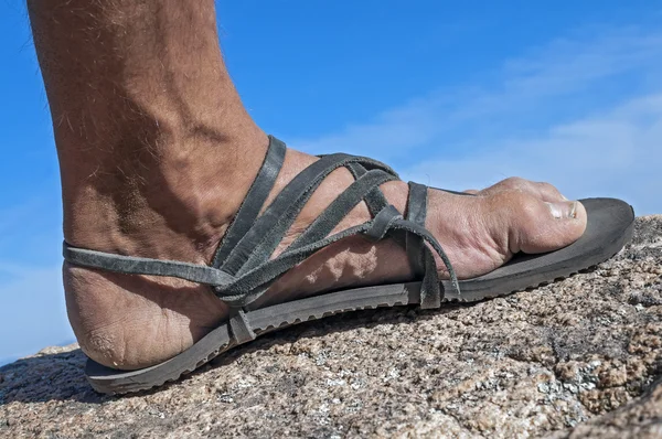 Lopen in mijn sandalen — Stockfoto