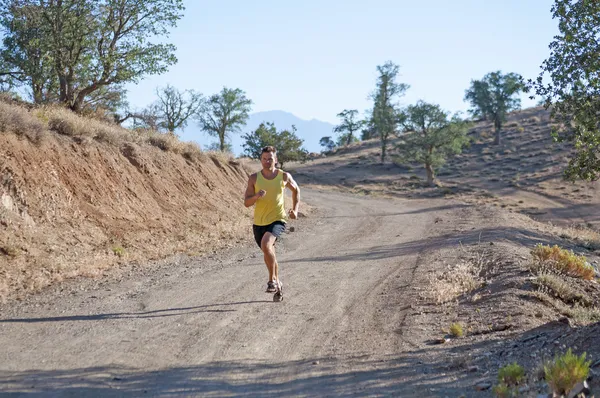 Running in the countryside — Stock Photo, Image