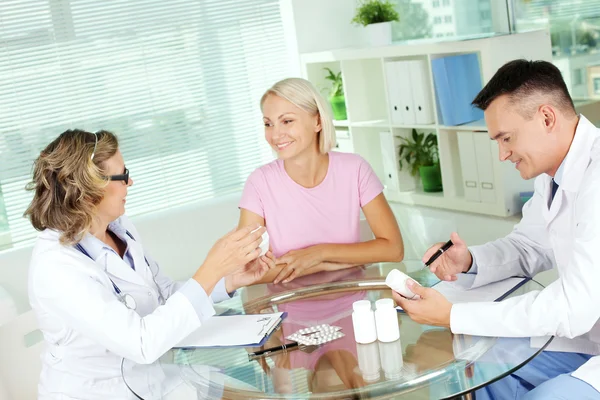 Nuevo medicamento — Foto de Stock