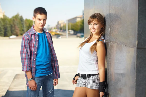 Adolescentes amigáveis — Fotografia de Stock