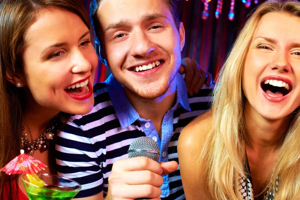 In karaoke bar — Stock Photo, Image