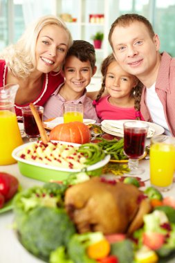 neşeli bir aile