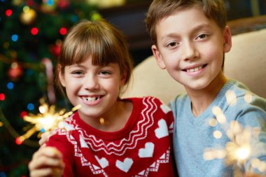 Çocuklar Noel arifesinde