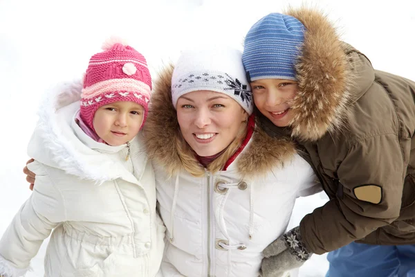 Dreiköpfige Familie — Stockfoto