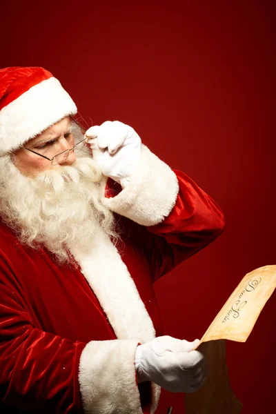 Czytanie życzenia Boże Narodzenie — Zdjęcie stockowe
