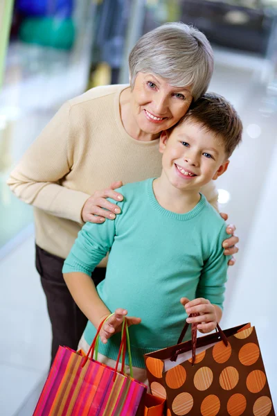 Comprando juntos — Foto de Stock