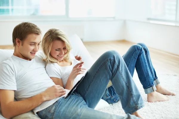 Couple at leisure — Stock Photo, Image