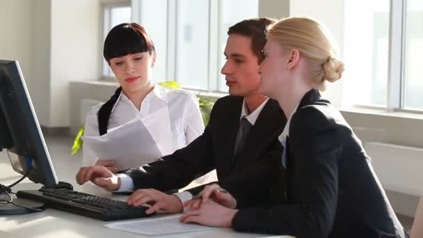 Interacción del grupo de trabajo — Vídeo de stock