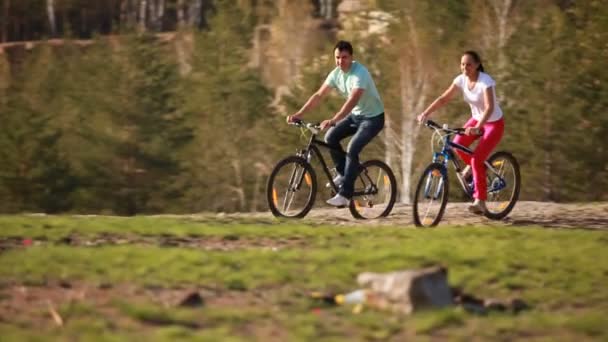 Їзда на велосипеді — стокове відео