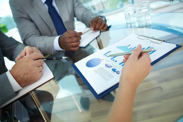 Bespreken van papier — Stockfoto