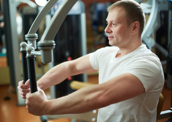 Spor salonunda egzersiz — Stok fotoğraf