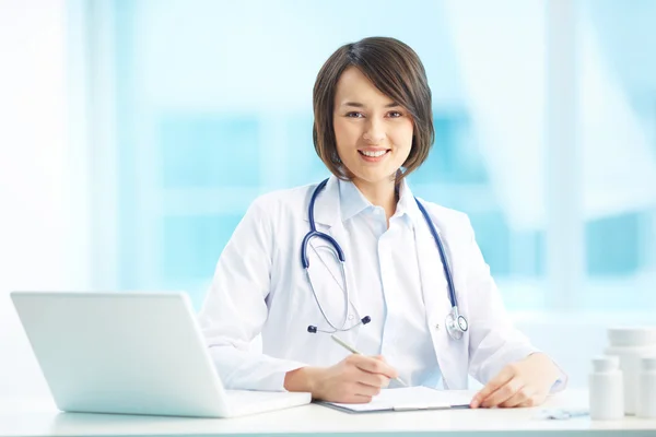 Physician at workplace — Stock Photo, Image