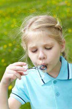 Kaygısız eğlence.