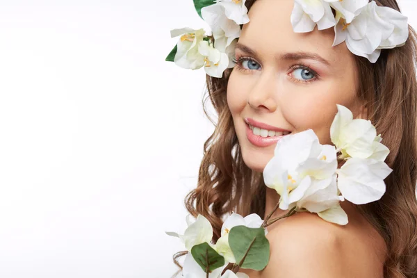 Flowers in her hair — Stock Photo, Image