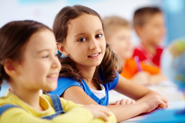 gülümseyen öğrenci