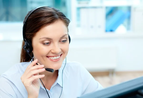 Frau mit Headset — Stockfoto