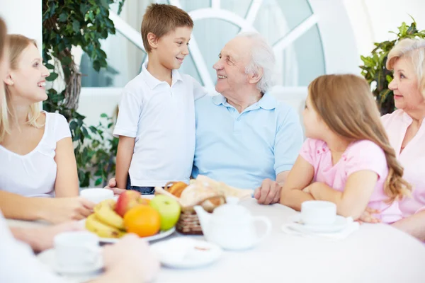 Aile yemeği — Stok fotoğraf