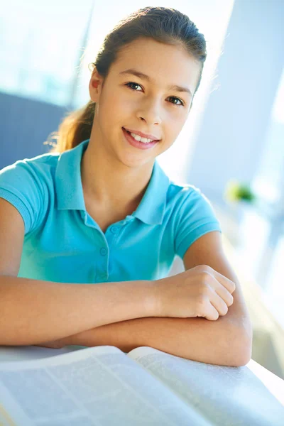 Menina da escola — Fotografia de Stock