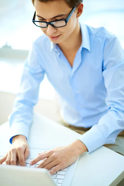 Tipo escribiendo — Foto de Stock