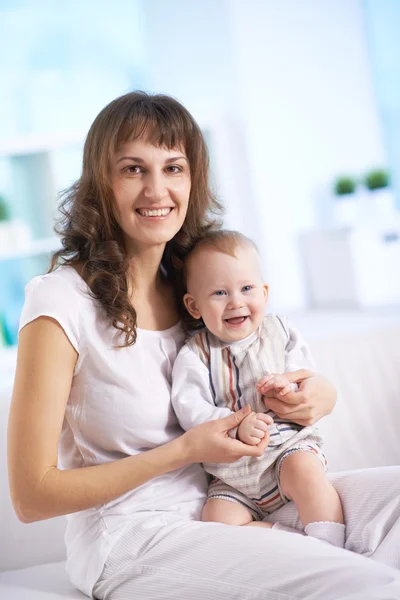 Mutter und Baby — Stockfoto