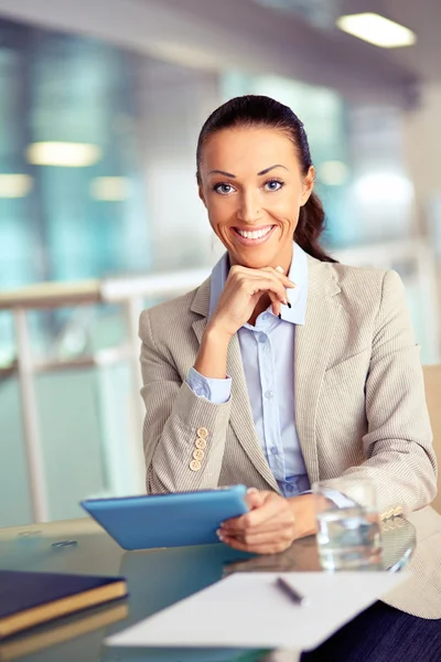 Businesswoman with touchpad — Stock Photo, Image