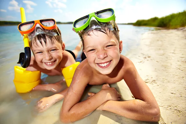 Pequeños buceadores — Foto de Stock