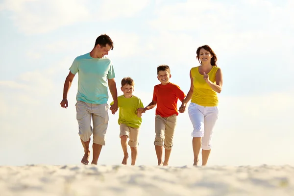 Familia despreocupada — Foto de Stock