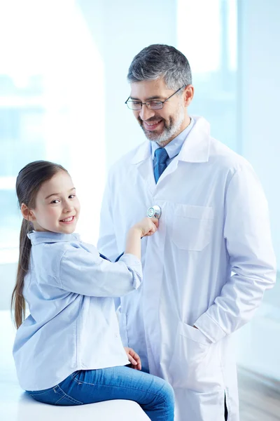 Playing doctor — Stock Photo, Image