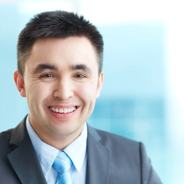 Hombre de negocios sonriente — Foto de Stock