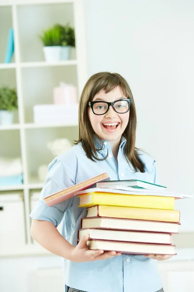 Estudante com livros — Fotografia de Stock