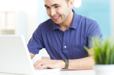 laptop ile çalışma