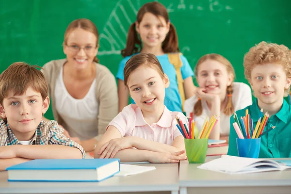 Estudiantes felices — Foto de Stock