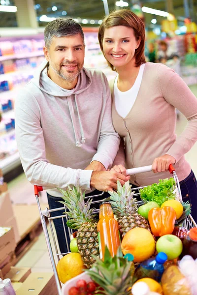 Consumidores felizes — Fotografia de Stock