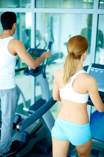 Training auf Sportanlagen — Stockfoto