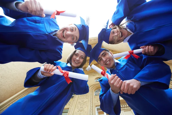 Circle of graduates — Stock Photo, Image