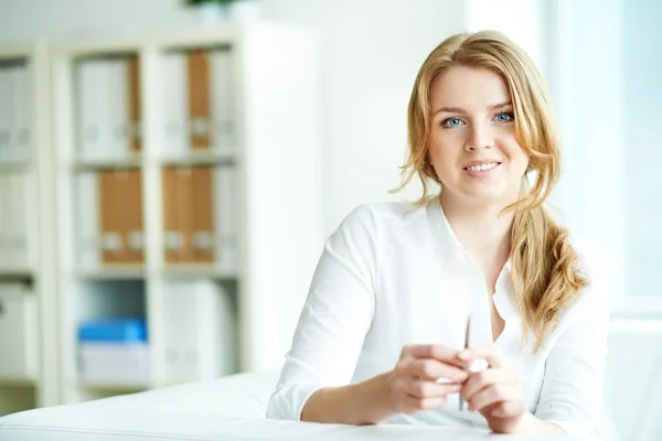 Chica sonriente — Foto de Stock