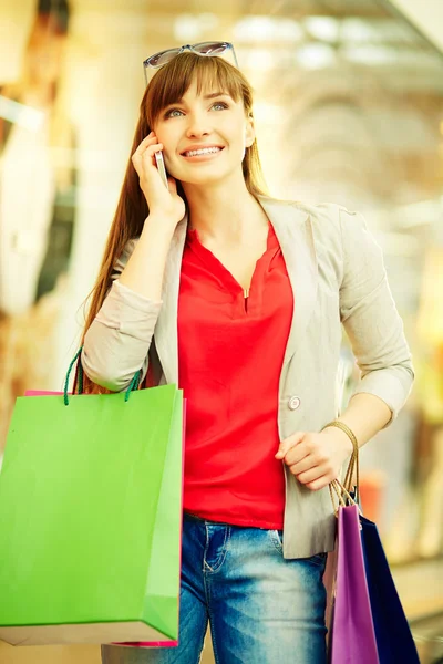 Shopper phoning — Stock Photo, Image