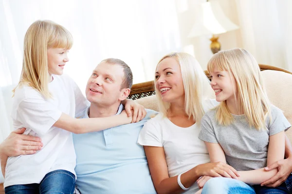 Familie zusammen — Stockfoto