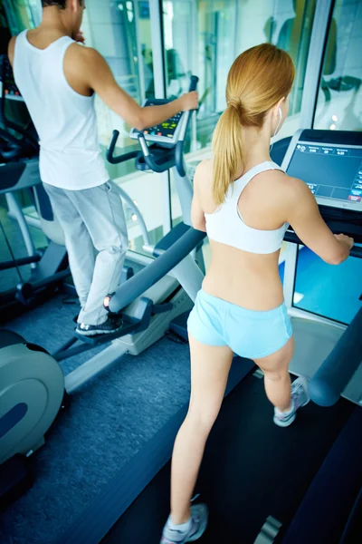 Training auf Sportanlagen — Stockfoto