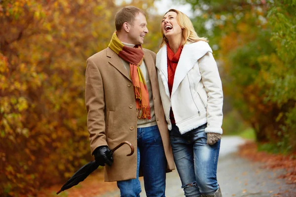 Dates in park — Stock Photo, Image