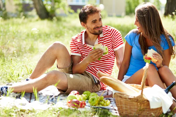 Dates in the country — Stock Photo, Image