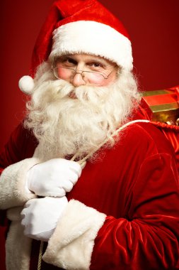 Santa hediyeler ile