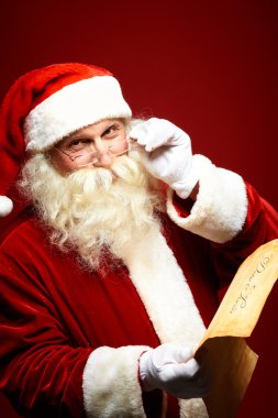 Santa harf ile