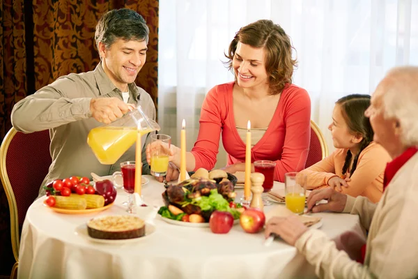 Traditionelles Erntedankessen — Stockfoto