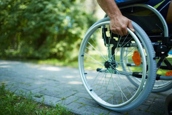 Rolstoel lopen — Stockfoto