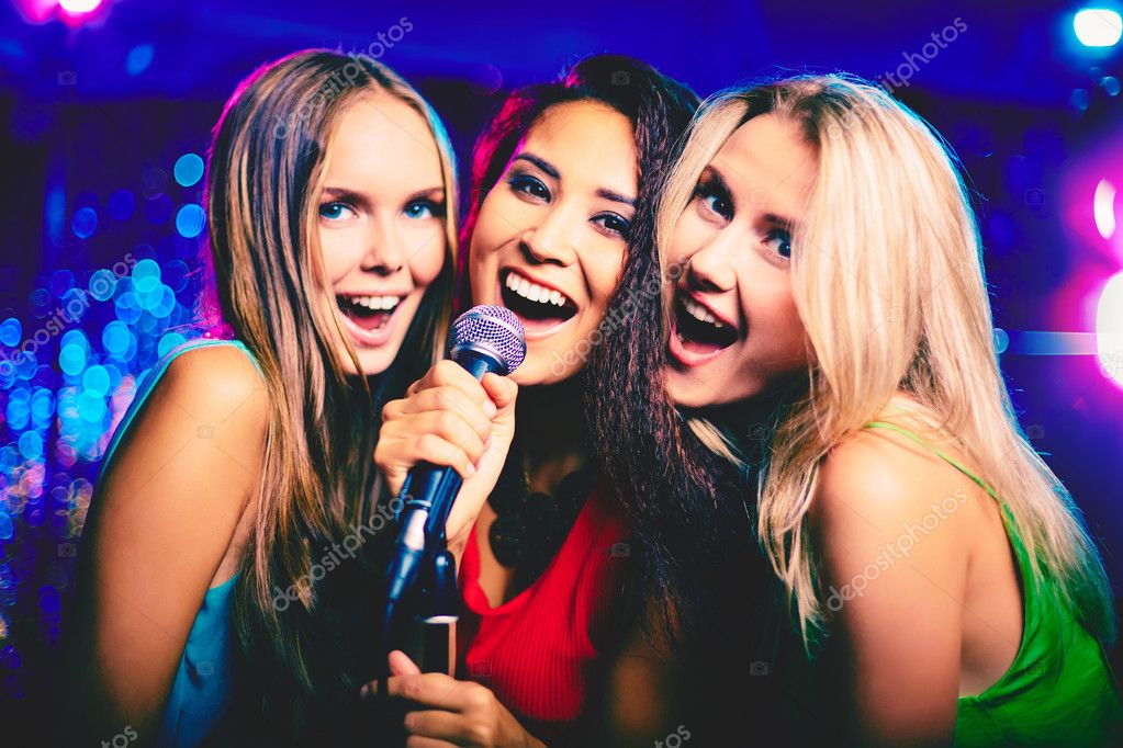 ᐈ Retro karaoke stock photos, Royalty Free karaoke bar images | download on  Depositphotos®
