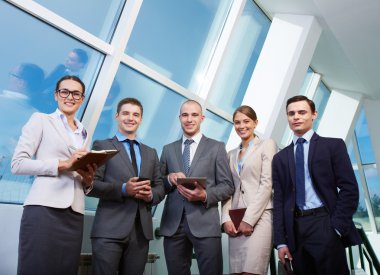 Grup iş ortakları