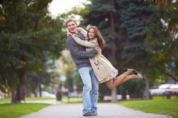 Casal alegre — Fotografia de Stock